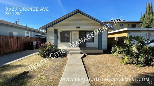 Building Photo - Large 2 Bedroom Home In North Long Beach