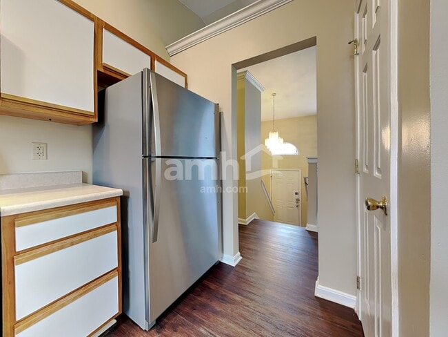 Photo - 547 Rosebud Cir