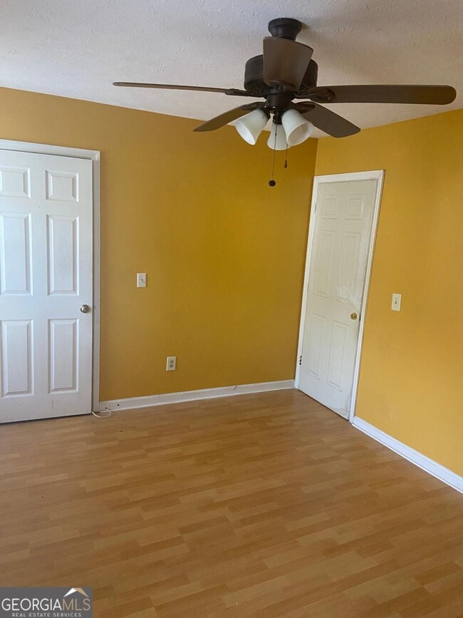 Photo - 2059 Charter Ln