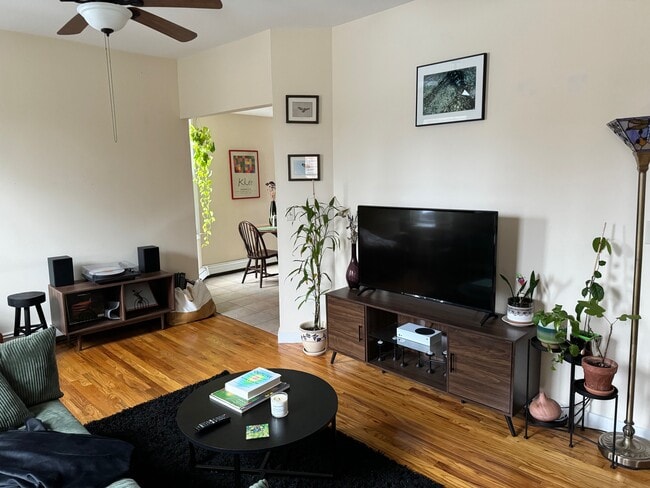 Photo - 178 Main St Unit Apt B