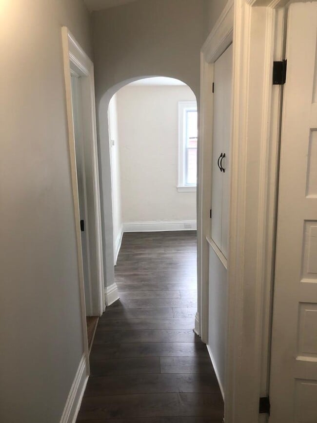 Photo - 126 Oxford Ave Unit 2