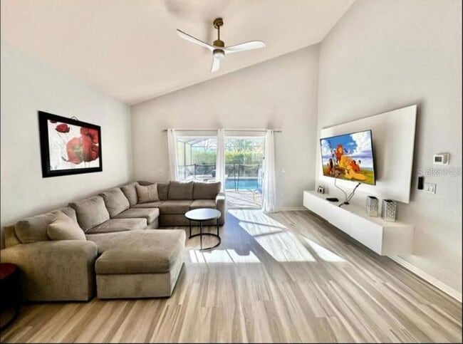 Photo - 17845 Woodcrest Way