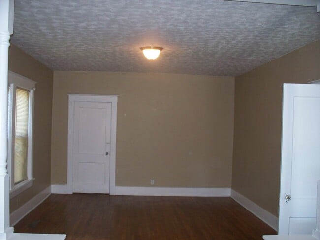 Photo - 2526 Yale Ave