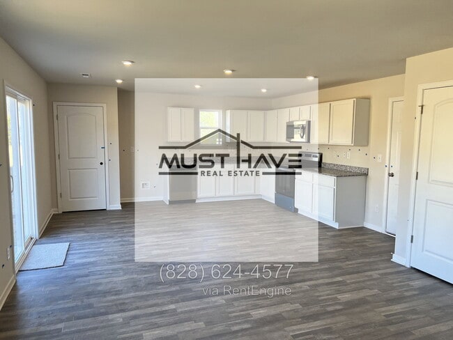 Photo - 1600 Berkshire Dr