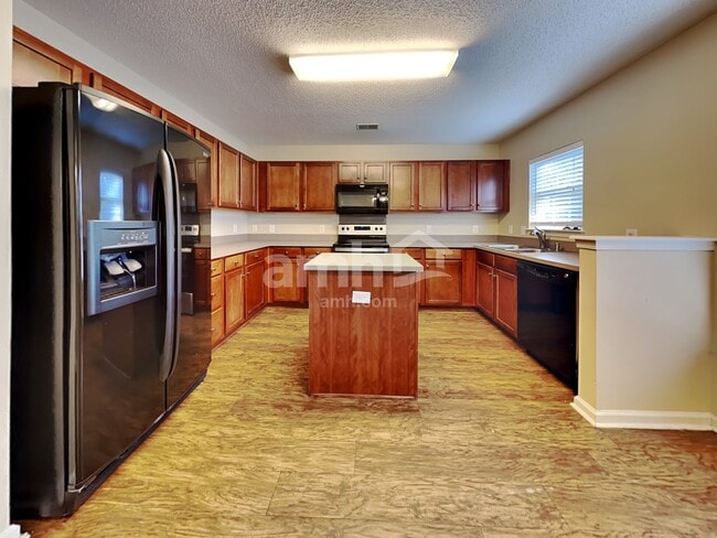 Photo - 177 Wildberry Ln House