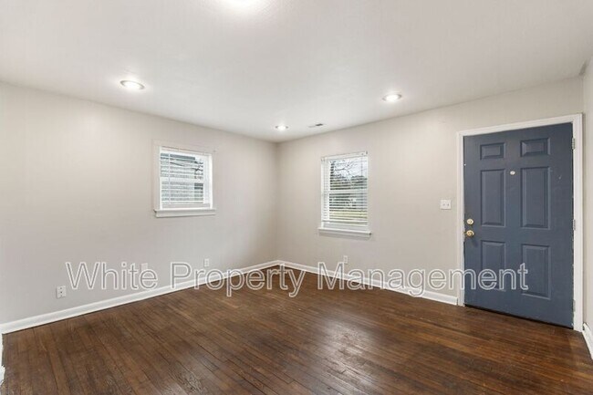 Photo - 2317 Julia Ave