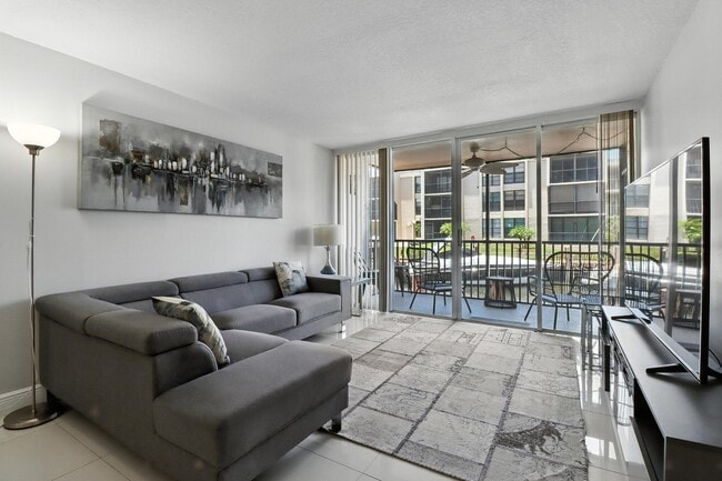 Photo - 6 Royal Palm Way Unit 105