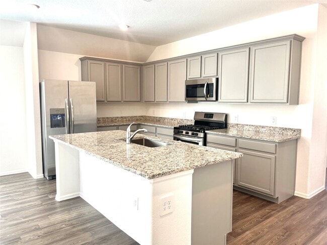 17477 Rosewood Manor Ln