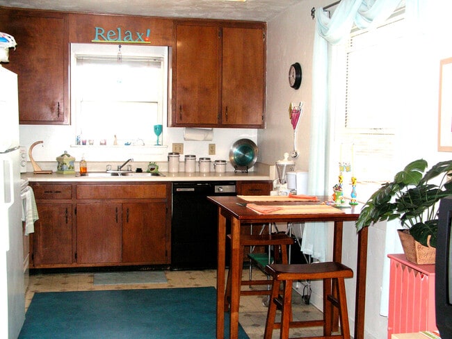 Photo - 1716 Belle Vue Way