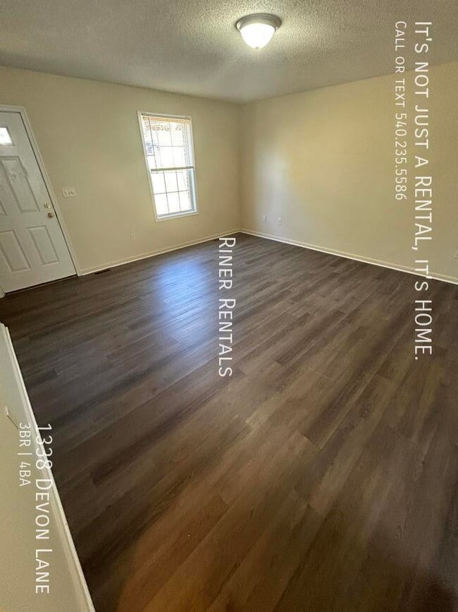 Photo - 1338 Devon Ln