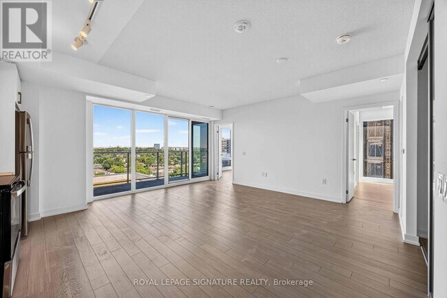 Photo - 4010 Eglinton Ave W Unit 1021