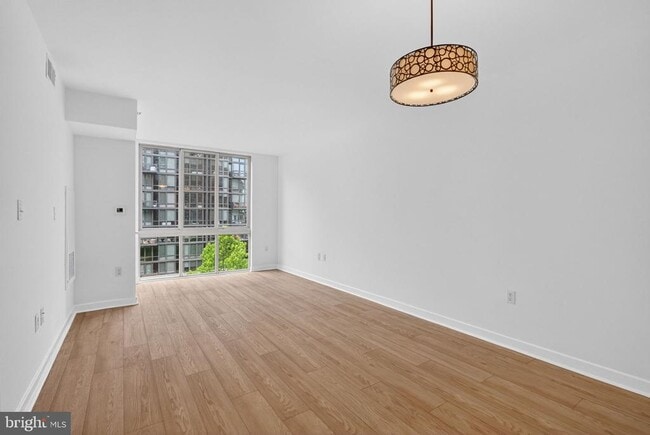 Photo - 1000 New Jersey Ave SE Unit 609