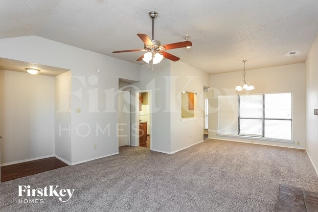 Photo - 2321 Lakeshore Ln