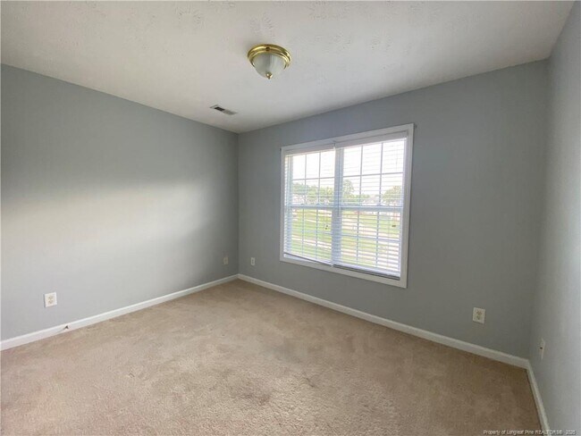 Photo - 284 Briarwood Pl