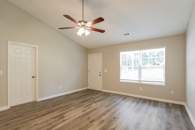 Photo - 955 Sugar Valley Rd SW