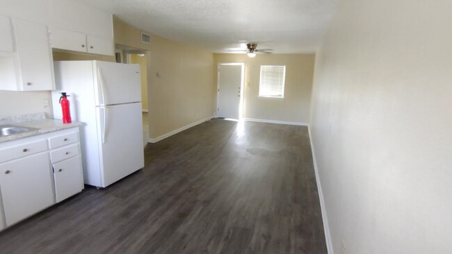 Photo - 905 N Main St Unit 6