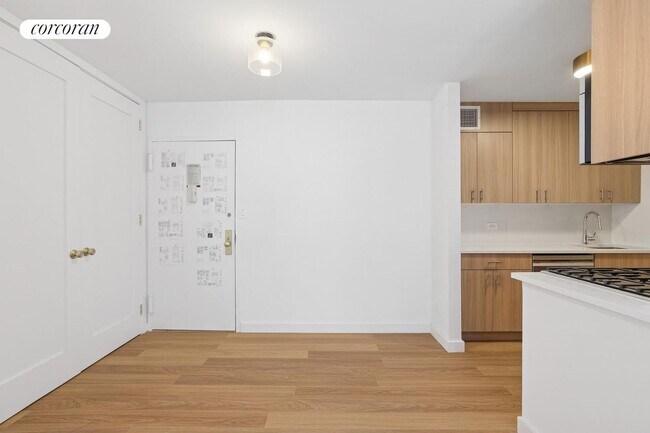 Photo - 501 E 87th St