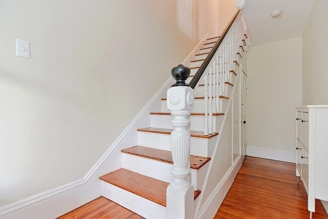 Photo - 71 W Milton St