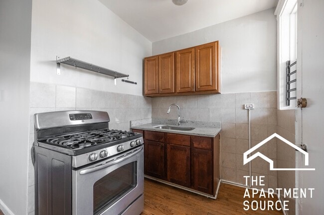 Building Photo - 2659 N Spaulding Ave