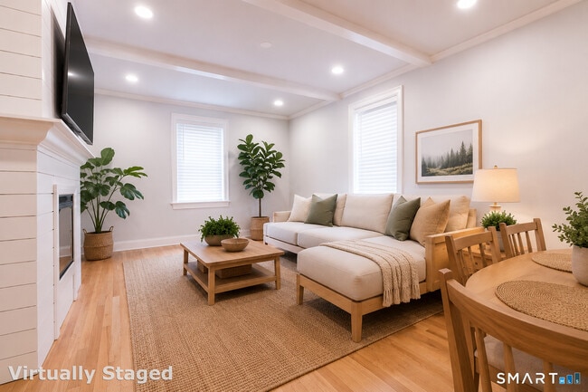 Building Photo - 140 Woodside Green Unit 2B