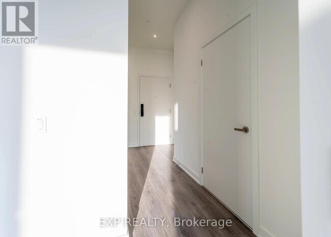 Photo - 28 Ann St Unité 2206