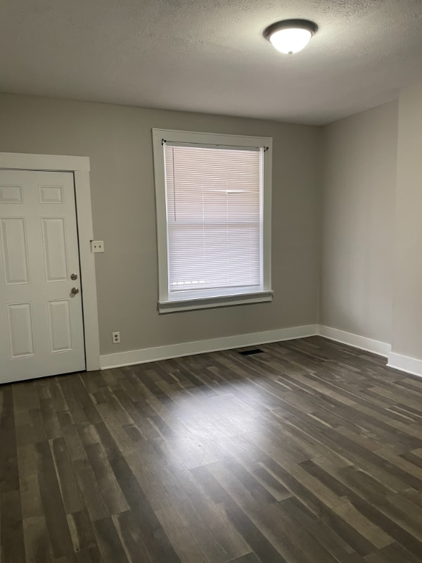 Photo - 990 N 9th St