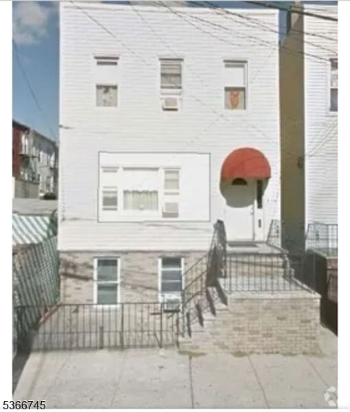 Building Photo - 518 18th St Rental