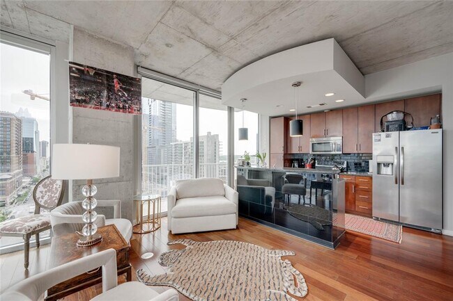 Photo - 360 Nueces St Unidad 1517