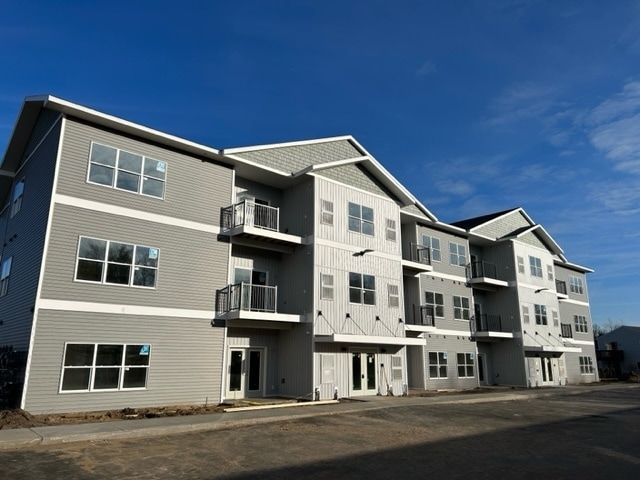 Fairlake Apartments