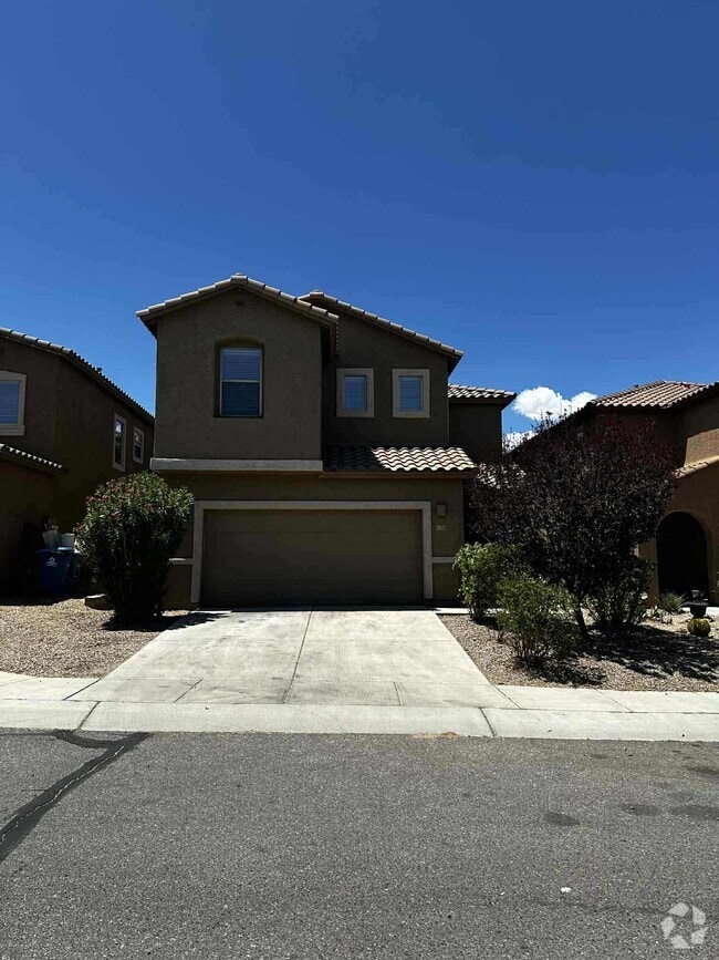 Building Photo - 1120 E Mt Shibell Dr Rental