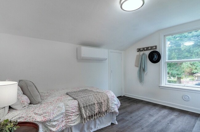 Building Photo - 14244 29th Ave S