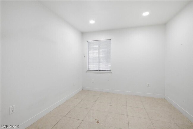 Photo - 4013 Esmeralda Ave