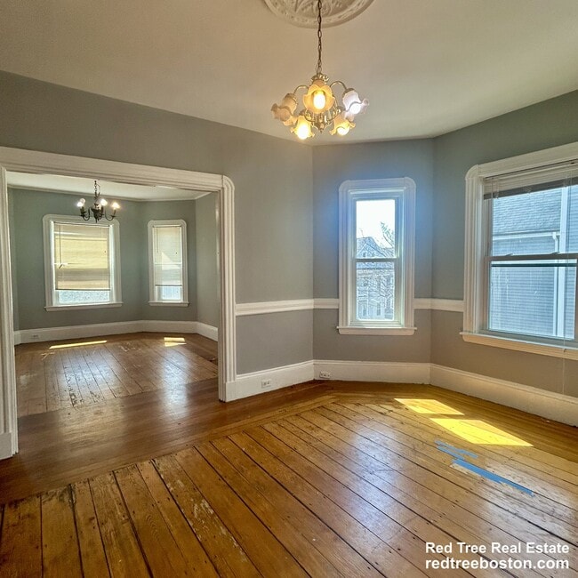 Building Photo - 29 Victoria St Unit 2