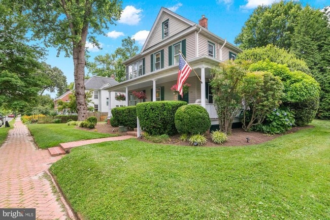 Photo - 205 S Hanson St