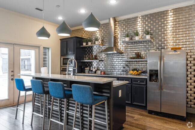 Resident Lounge - The Link