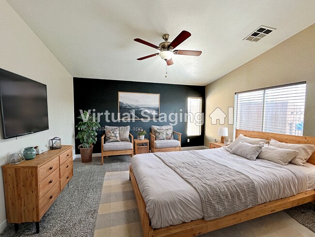 Photo - 3 BEDROOM TOWNHOME WITH YARD + 2 CAR GARAG...