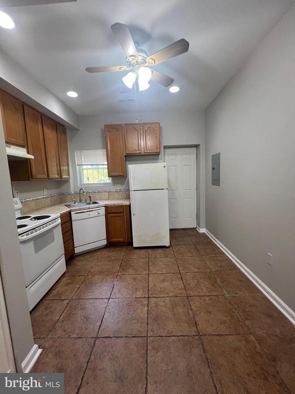 Photo - 1408 W Franklin St Unit 2