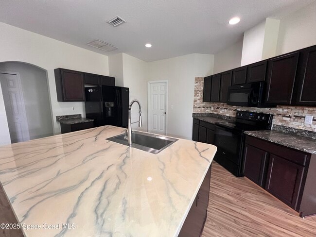 Photo - 1458 Deming Dr SE