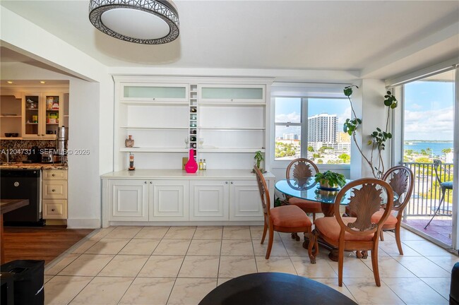 Photo - 7545 E Treasure Dr Unidad 9B