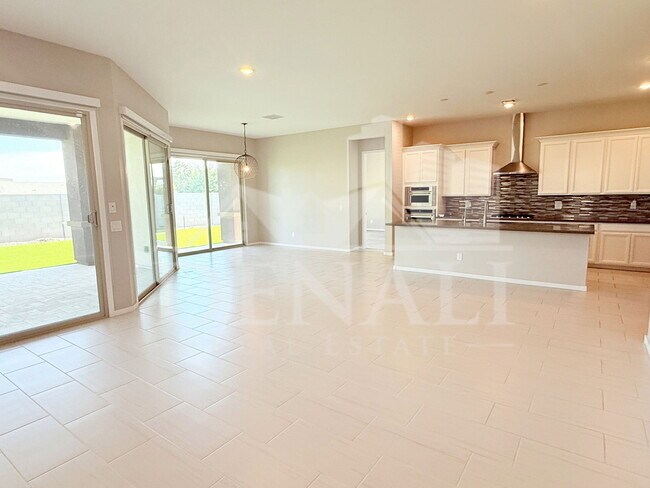 Photo - 1153 E Nolan Pl