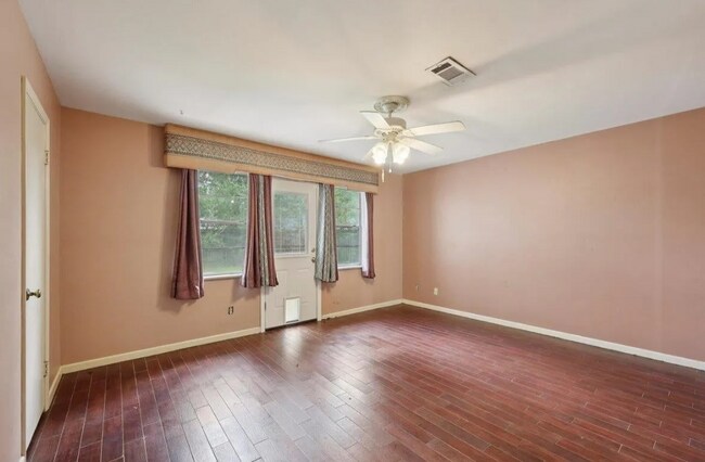 Photo - 5710 Glasgow Ln