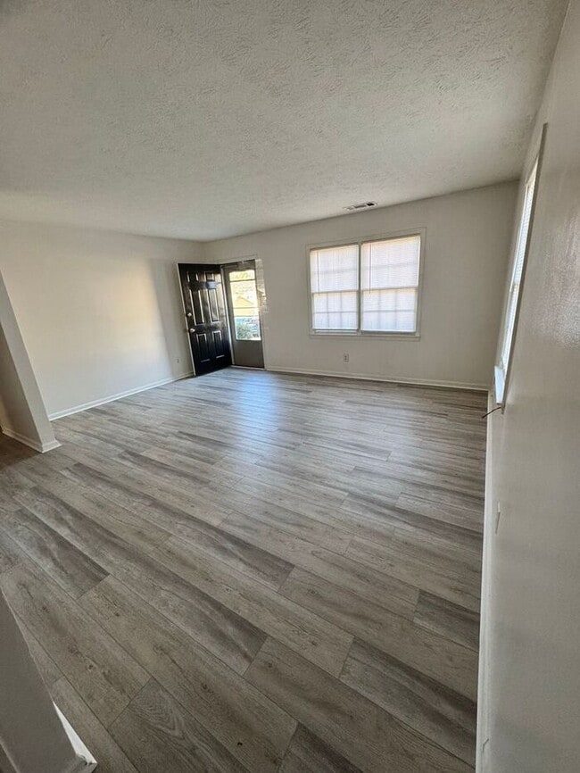 Photo - READY NOW!!! Beautiful brick front 2 bedroom 1 bath ranch duplex!
