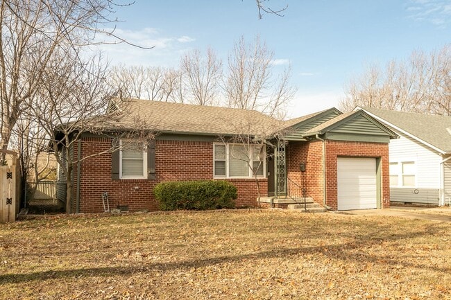 Photo - 3 Bedroom 1 Bath in Tulsa