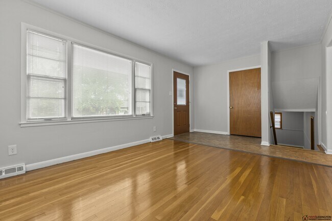 Photo - 2124 Violet Rd