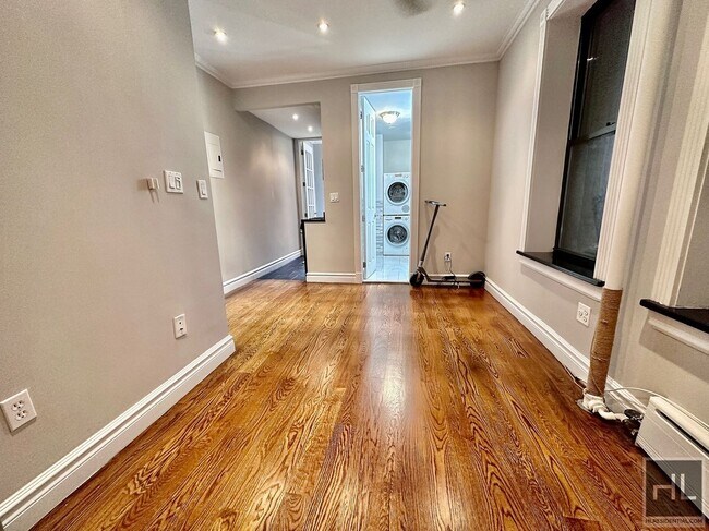 Photo - MOTT ST. Unit 8