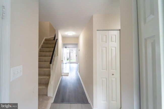 Photo - 2055 Pilgrim Dr