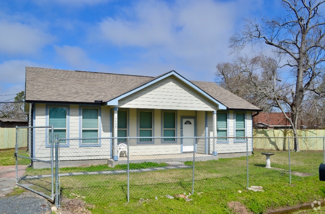 Building Photo - 6409 Carver Rd Rental