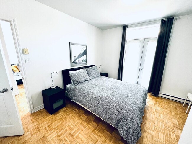 Photo - 4846 Rue Sainte-Catherine E Unit ID1228881P