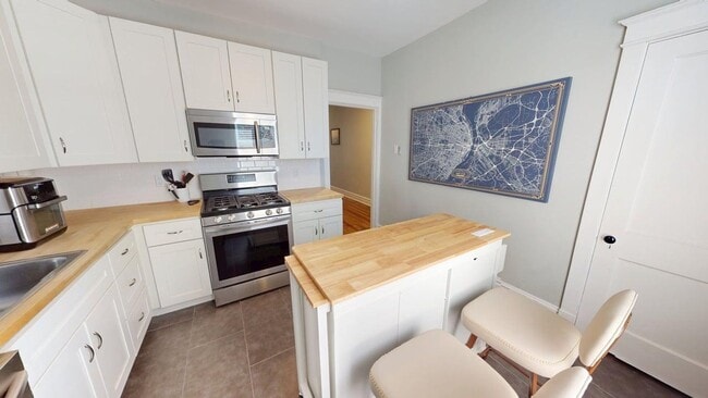 2309 Thurman Ave Unit 2309A Thurman Ave