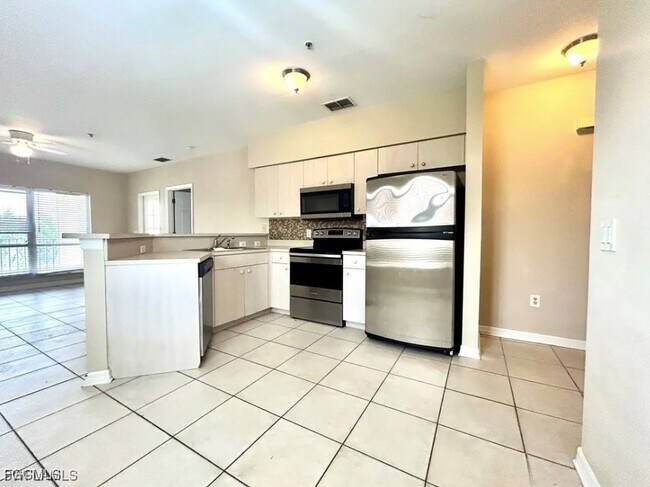 Photo - 909 SW 47th Terrace Unit 201